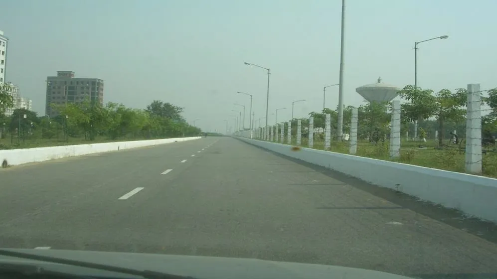 ASPECTS OF ARCHITECTURAL SCALE FIVE