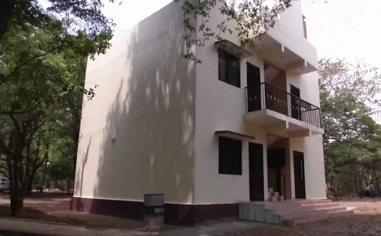 EXAMPLE OF TANGIBLE AND INTANGIBLE SEVEN