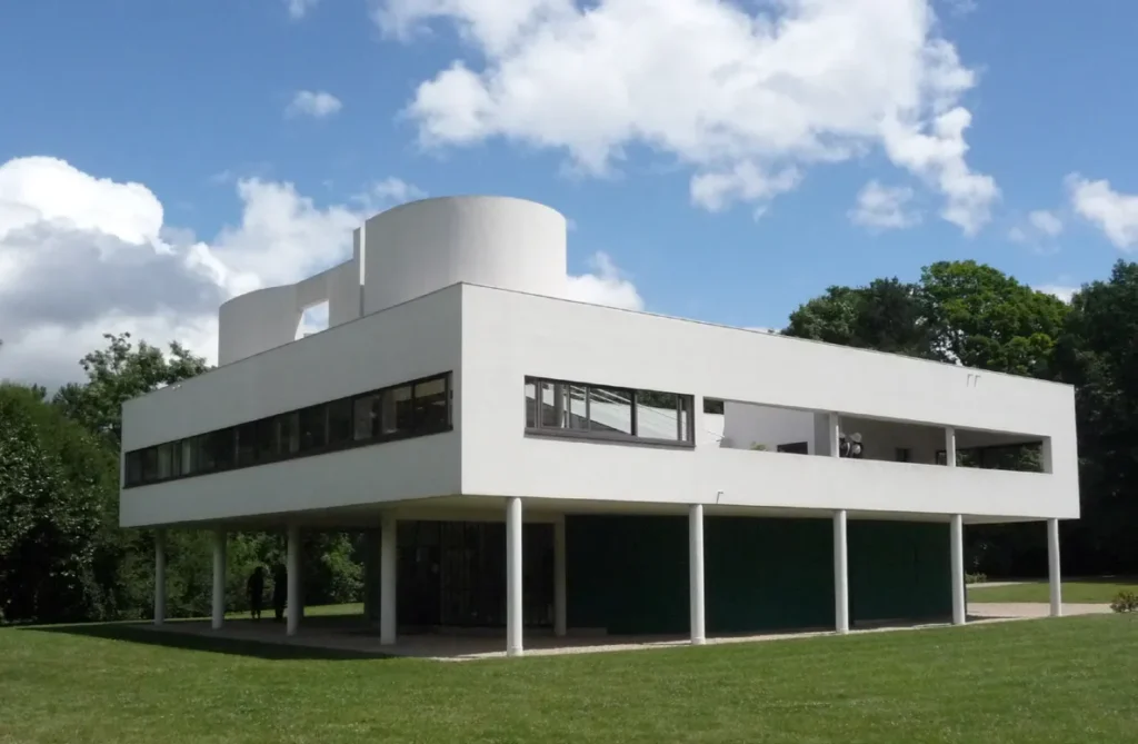 THE VILLA SAVOYE