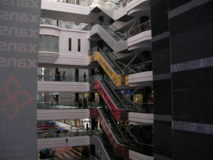 VERTICAL CIRCULATION THIRTEEN