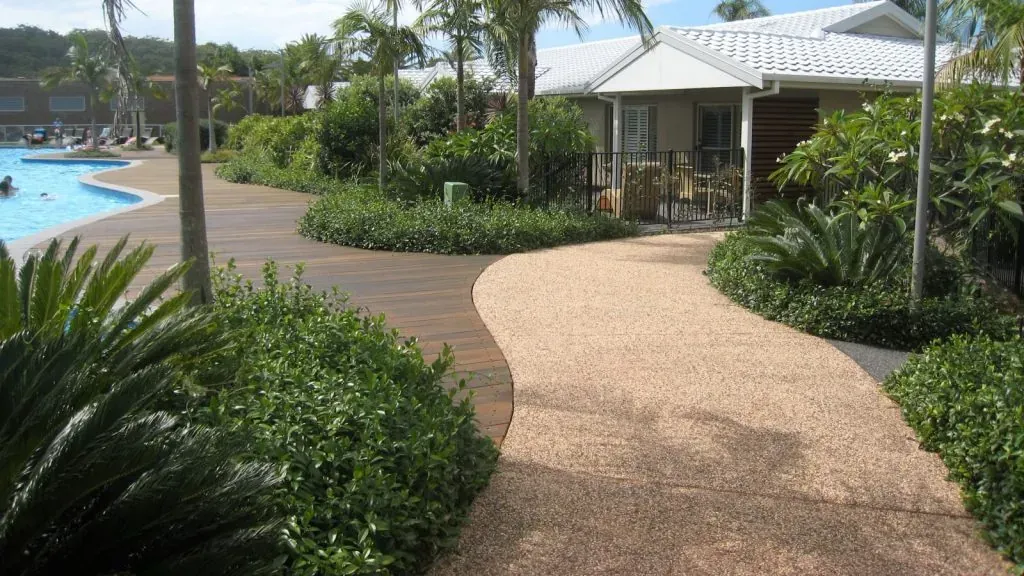 CHOOSING HARD LANDSCAPE MATERIALS