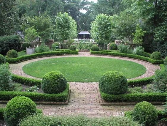 FEATURES OF FORMAL GARDEN ONE