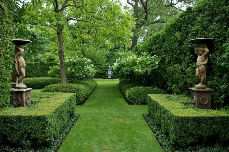 FEATURES OF FORMAL GARDEN THREE