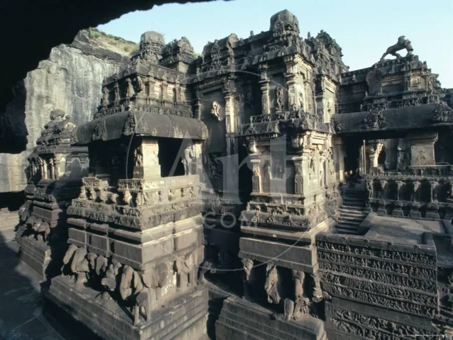 MANDAP OF KAILASH TEMPLE
