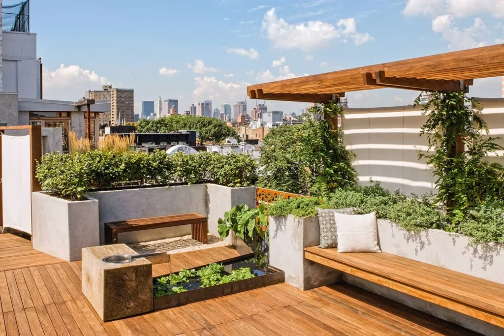 ROOF GARDEN