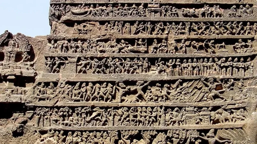 STORIES OF RAMAYAN IN CARVED ON THE WALL