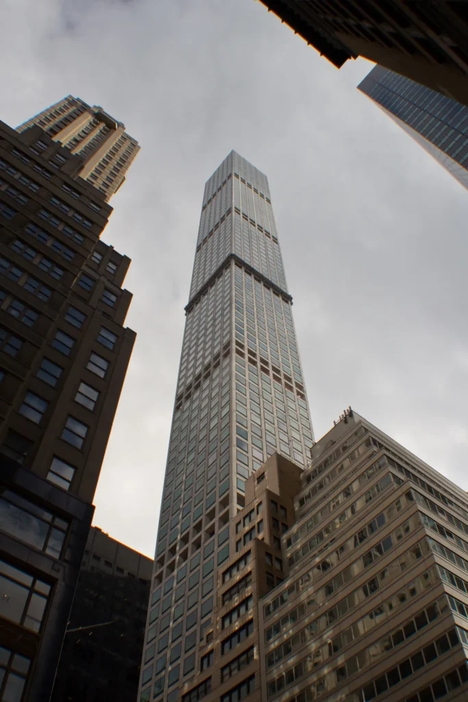 EFFECTS ON THE URBAN PERSPECTIVE