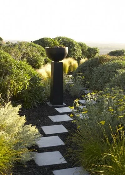 EMPHASIS IN MODERN LANDSCAPE