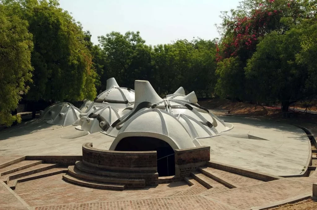 AMDAVAD NI GUFA, AHMEDABAD