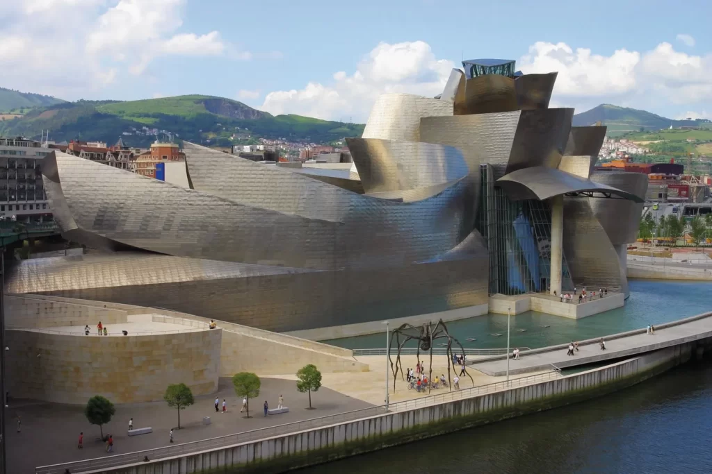 GUGGENHEIM MUSEUM BILBAO