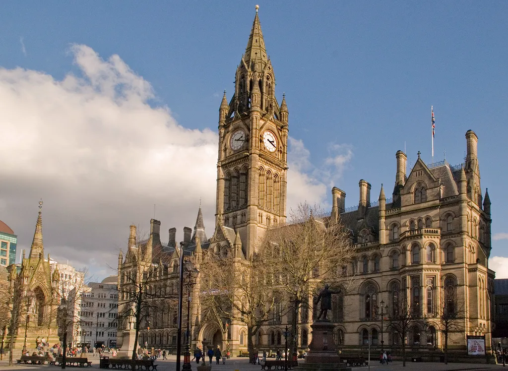 MANCHESTER TOWN HALL IN MANCHESTER, UK