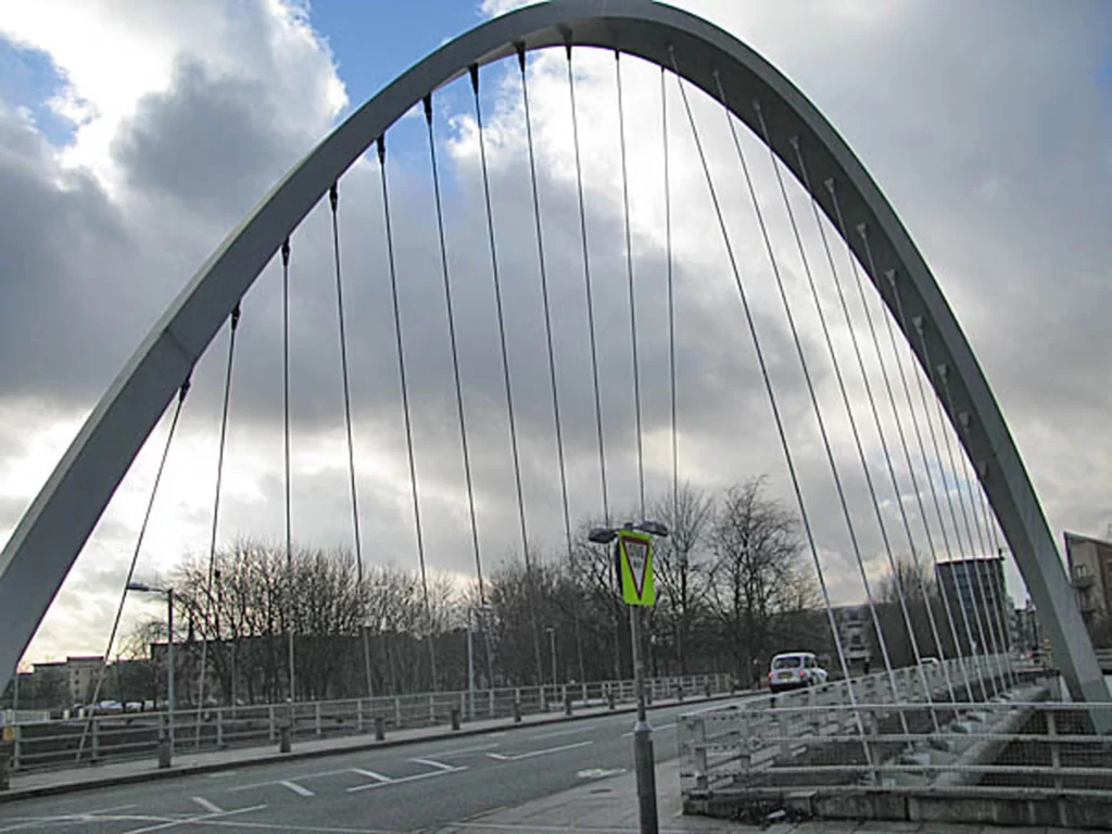 CABLES AND ARCHE STRUCTURES