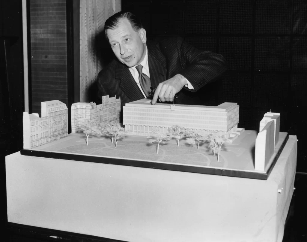 EERO SAARINEN