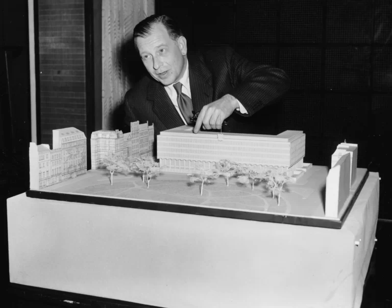 EERO SAARINEN