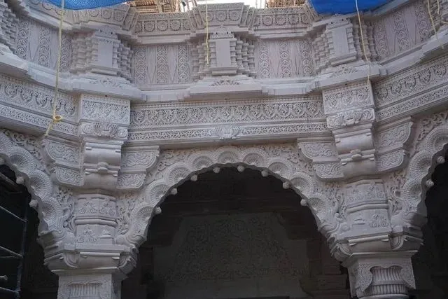 RAM MANDIR AVOIDS IRON AND STEEL